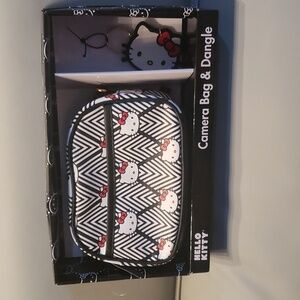 Hello Kitty Camera bag and Keychain 2 Pk gift set NWT
